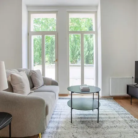 Rostovska Residence By Blueground Appartement