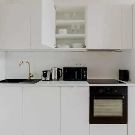 Rostovska By Blueground Apartment *