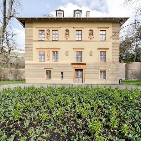 Blueground Vrsovice Residence * Praga